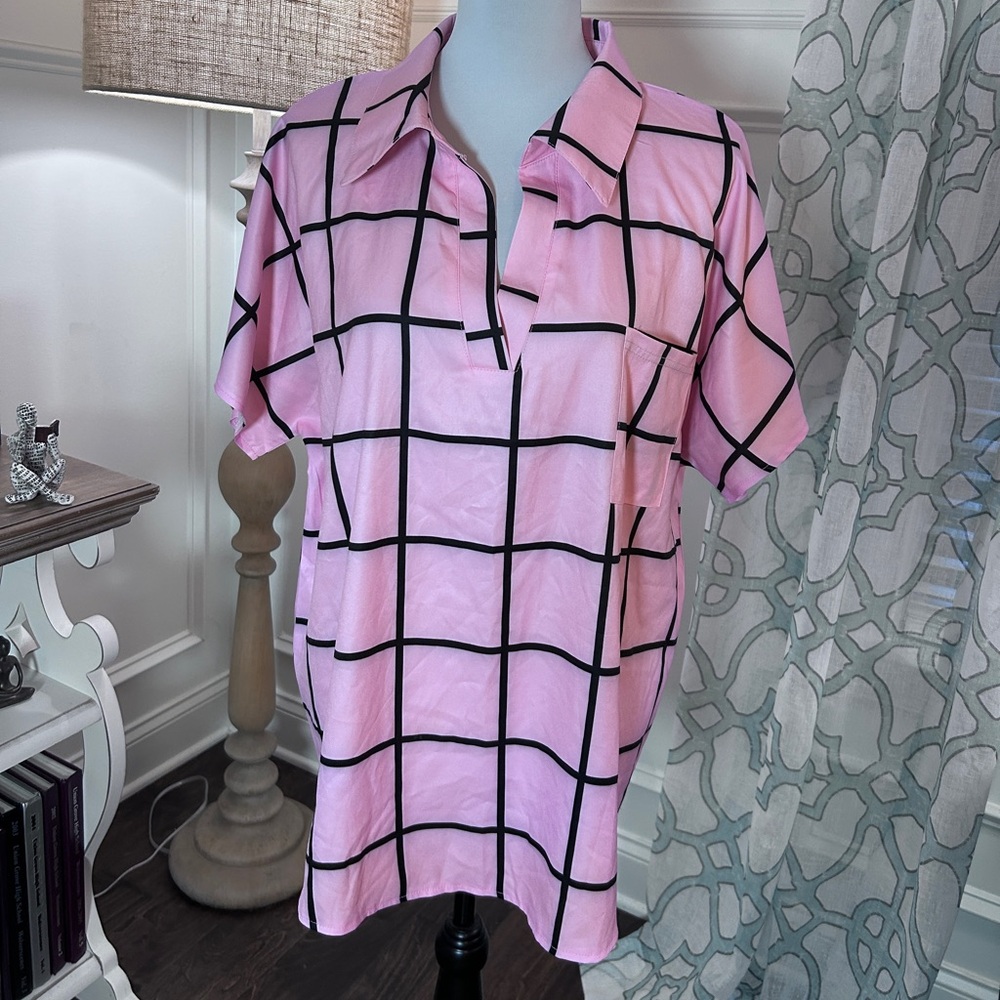 Zulily NWOT window pane oversized collared blouse with pocket